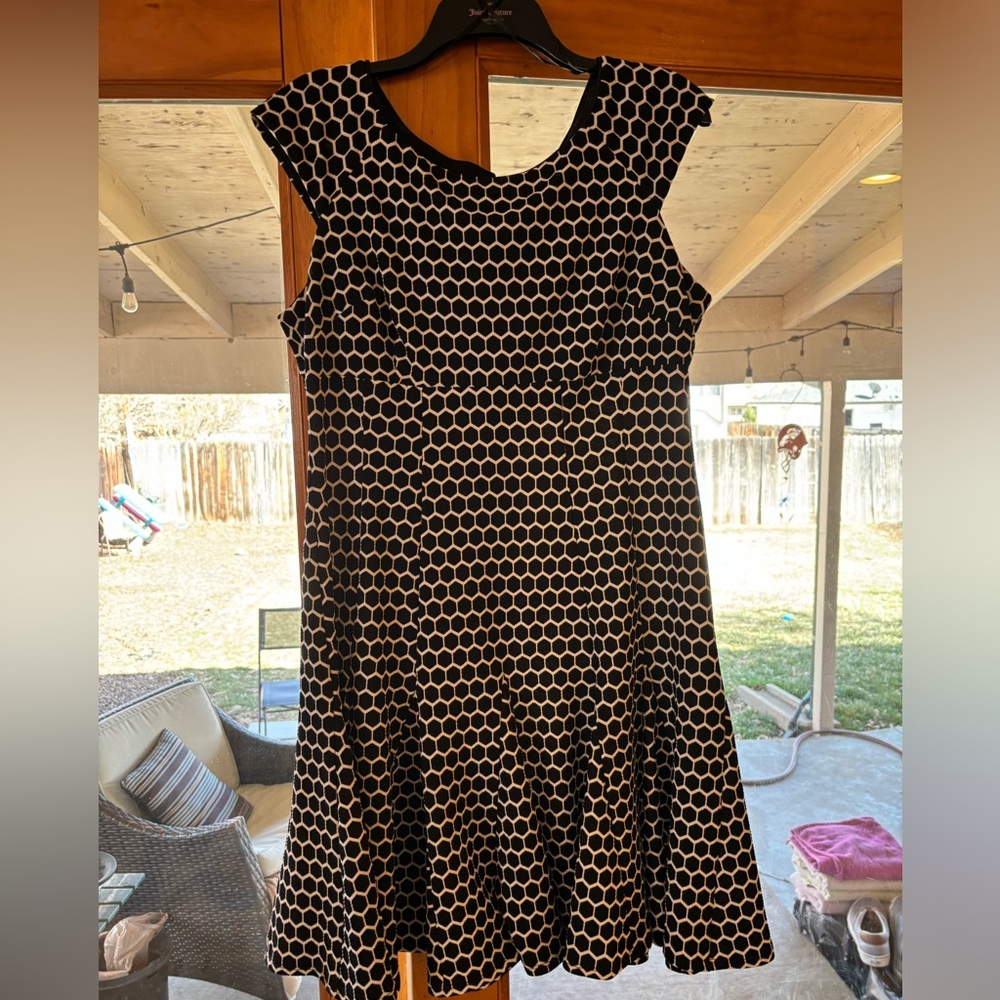 This is your happy hour Friday dress!!